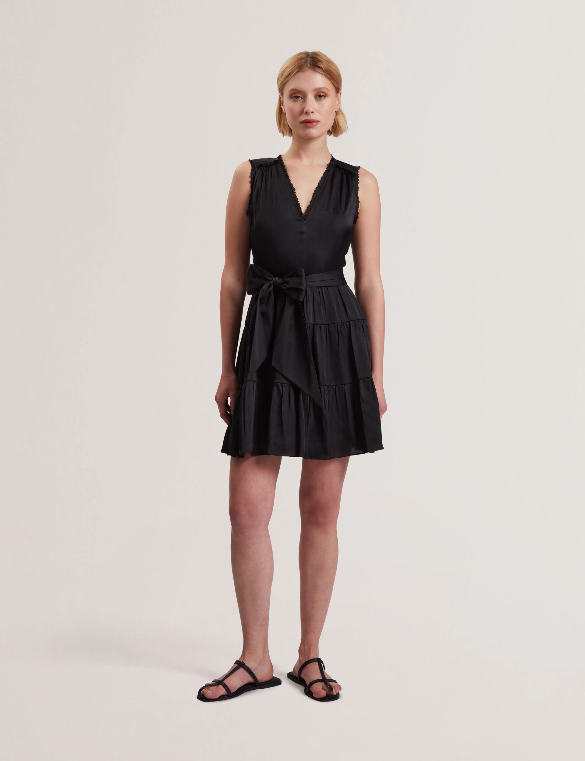 OTIANA | BLACK