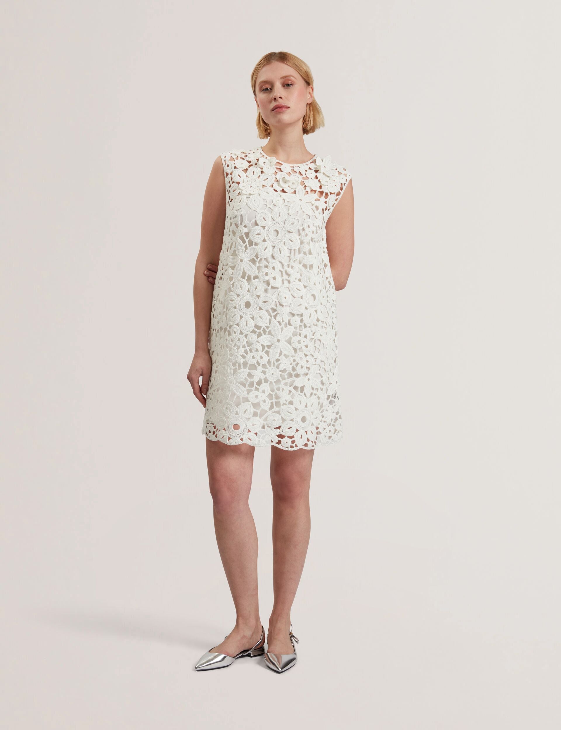 MIIKKA | WHITE