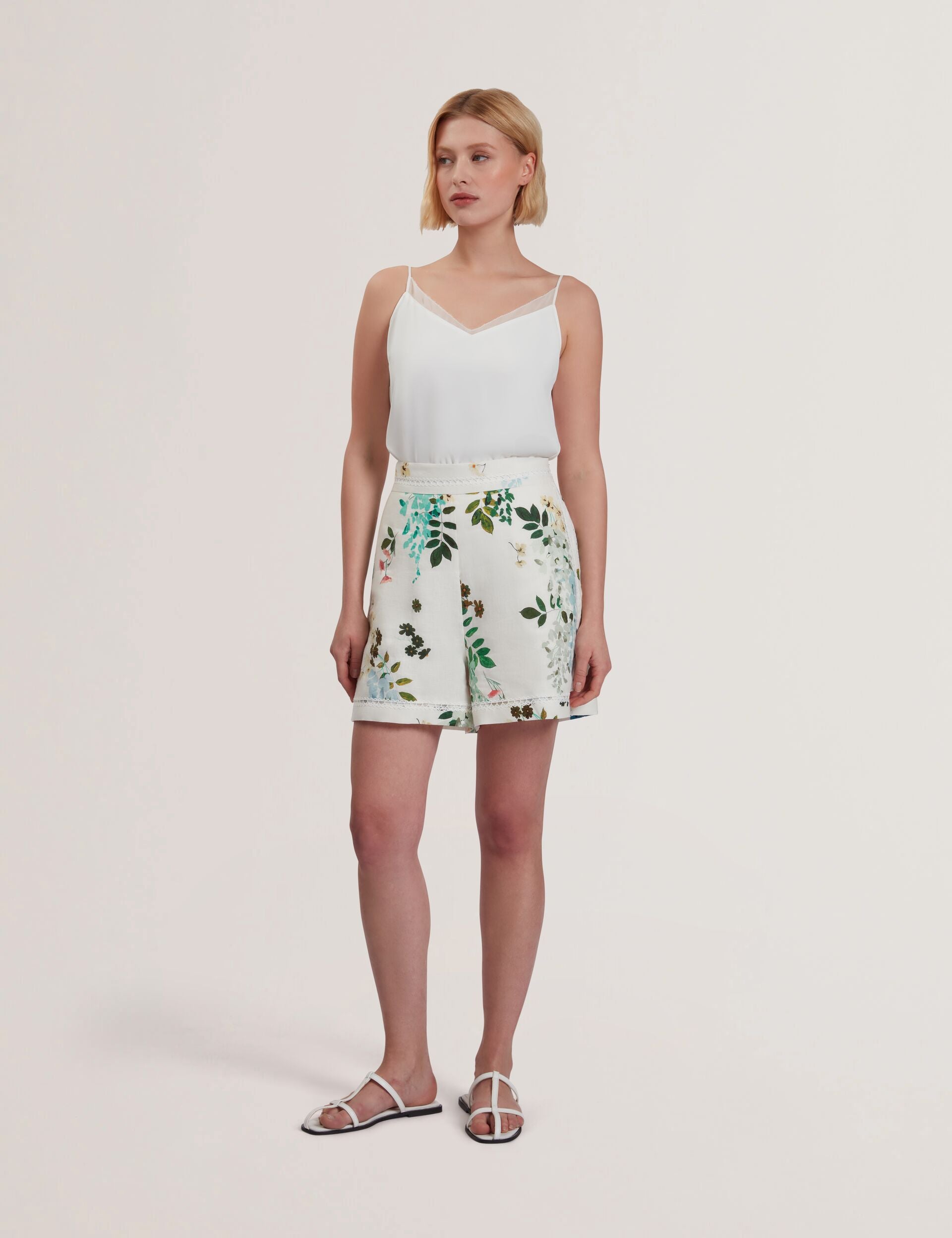 VYLLA | WHITE